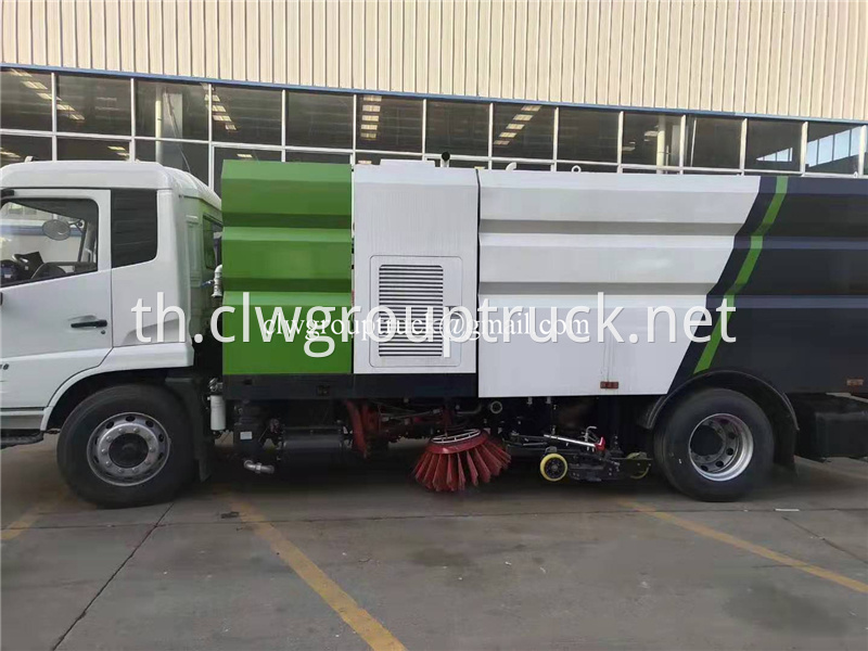 Sweeper Truck 7